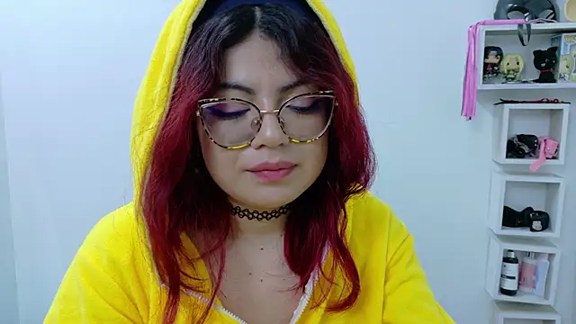Catwhite  online show from January 11, 2025, 12:07 pm