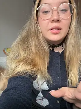 Darling XXX online show from June 16, 2026, 8:44 pm