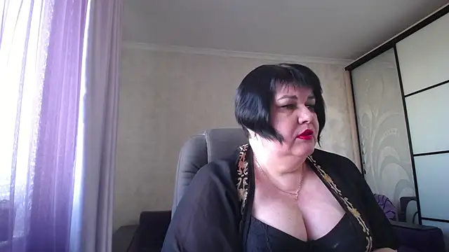 JuicyLady Di online show from March 18, 2025, 1:20 pm