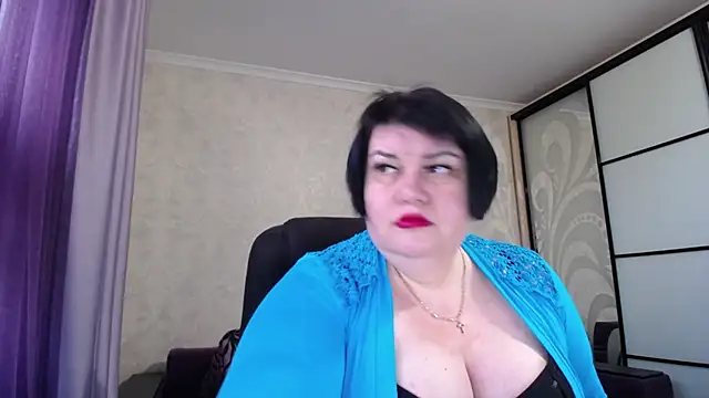 Snapshot of JuicyLady_Di chatting on October 23, 2025, 5:07 am JuicyLady Di online show from October 23, 2025, 5:07 am