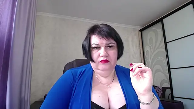 Snapshot of JuicyLady_Di chatting on November 1, 2025, 5:31 am JuicyLady Di online show from November 1, 2025, 5:31 am