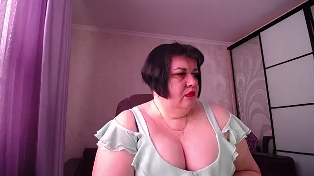 Snapshot of JuicyLady_Di chatting on March 5, 2026, 5:58 am JuicyLady Di online show from March 5, 2026, 5:58 am