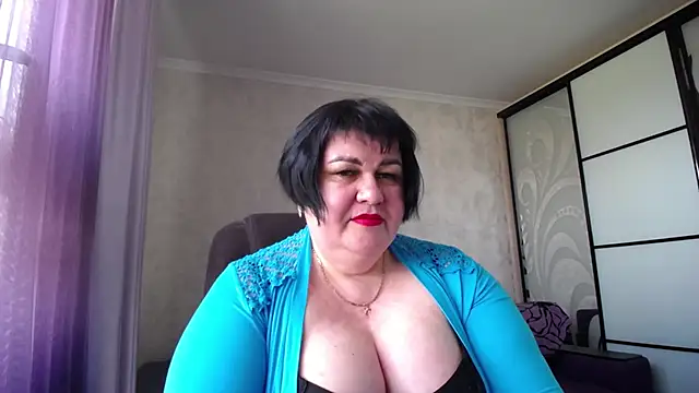 JuicyLady Di online show from May 1, 2026, 9:25 am