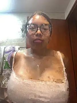 Snapshot of Abby-Sophia chatting on April 11, 2026, 12:37 am Abby-Sophia online show from April 11, 2026, 12:37 am