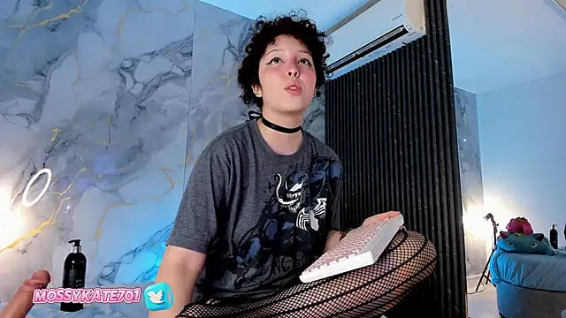 Snapshot of Katemoss70 chatting on January 29, 2025, 3:15 pm Katemoss70 online show from January 29, 2025, 3:15 pm