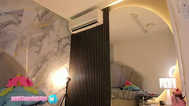 Snapshot of Katemoss70 chatting on February 23, 2025, 5:34 am Katemoss70 online show from February 23, 2025, 5:34 am