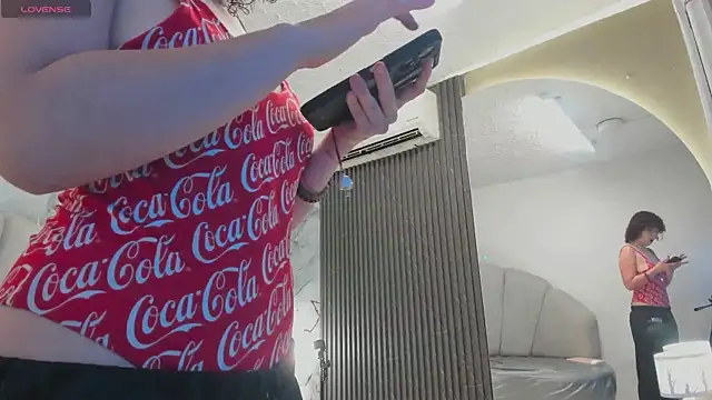 Snapshot of Katemoss70 chatting on March 1, 2025, 12:23 pm Katemoss70 online show from March 1, 2025, 12:23 pm