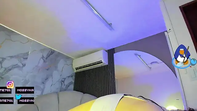 Snapshot of Katemoss70 chatting on September 9, 2025, 12:26 pm Katemoss70 online show from September 9, 2025, 12:26 pm