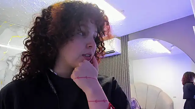 Snapshot of Katemoss70 chatting on October 4, 2025, 12:36 pm Katemoss70 online show from October 4, 2025, 12:36 pm