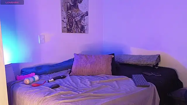 Snapshot of Corina_Ts chatting on October 23, 2025, 2:44 am Corina Ts online show from October 23, 2025, 2:44 am