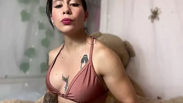 misslauli online show from February 12, 2025, 2:14 am