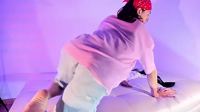 Snapshot of ArchieCollins chatting on February 8, 2025, 2:36 am ArchieCollins online show from February 8, 2025, 2:36 am