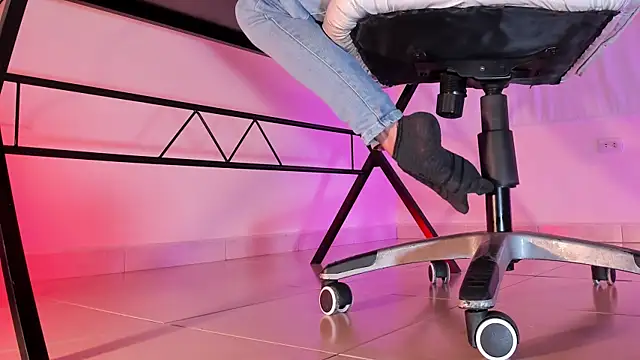 Snapshot of ArchieCollins chatting on September 24, 2025, 4:16 am ArchieCollins online show from September 24, 2025, 4:16 am