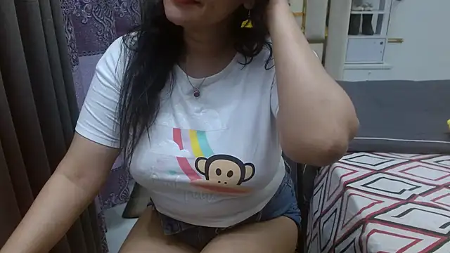 Lovelywife786 online show from May 3, 2026, 5:19 pm