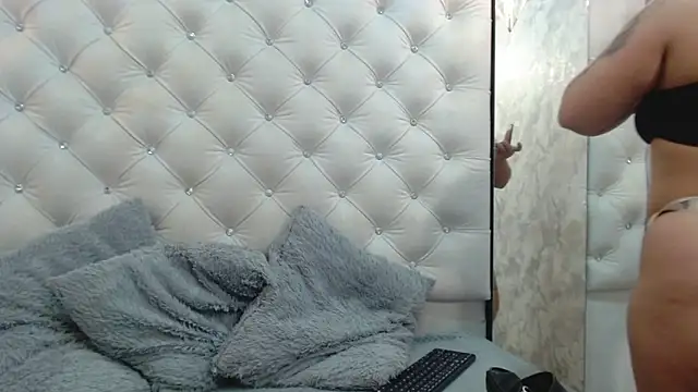 EmilyQueen3x online show from January 7, 2025, 1:46 pm