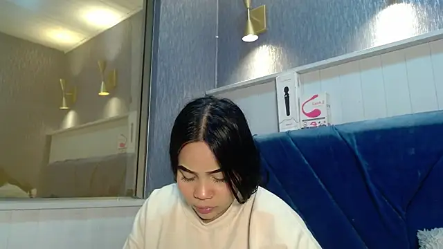 EmilyQueen3x online show from December 5, 2025, 12:03 pm