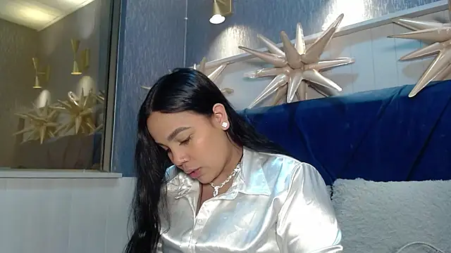 EmilyQueen3x online show from December 21, 2025, 5:42 pm