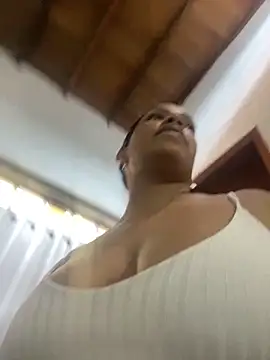 Snapshot of ArielleMillerr chatting on January 7, 2025, 6:14 pm ArielleMillerr online show from January 7, 2025, 6:14 pm