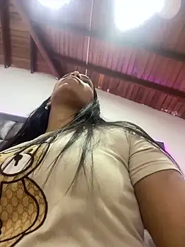 Snapshot of ArielleMillerr chatting on January 13, 2025, 5:02 pm ArielleMillerr online show from January 13, 2025, 5:02 pm