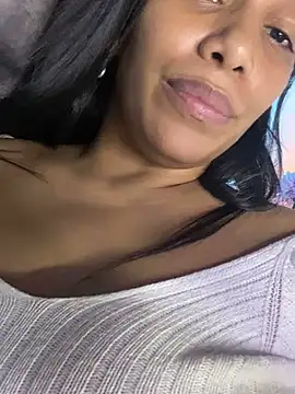 Snapshot of ArielleMillerr chatting on January 14, 2025, 8:04 pm ArielleMillerr online show from January 14, 2025, 8:04 pm