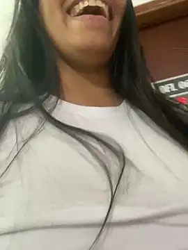 Snapshot of ArielleMillerr chatting on January 15, 2025, 8:16 pm ArielleMillerr online show from January 15, 2025, 8:16 pm