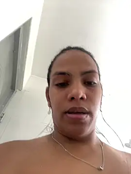 Snapshot of ArielleMillerr chatting on February 14, 2025, 6:29 pm ArielleMillerr online show from February 14, 2025, 6:29 pm