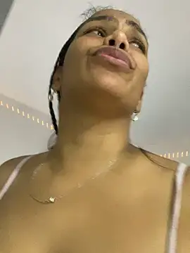 Snapshot of ArielleMillerr chatting on February 26, 2025, 5:50 pm ArielleMillerr online show from February 26, 2025, 5:50 pm