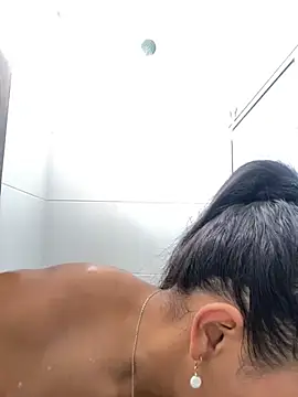 Snapshot of ArielleMillerr chatting on February 28, 2025, 6:20 pm ArielleMillerr online show from February 28, 2025, 6:20 pm