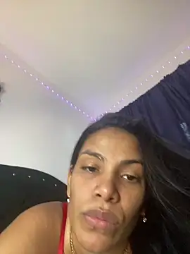 Snapshot of ArielleMillerr chatting on October 4, 2025, 5:22 pm ArielleMillerr online show from October 4, 2025, 5:22 pm