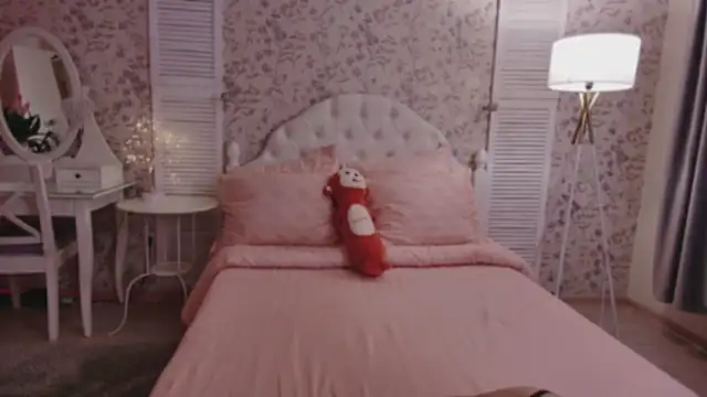 Wendy-Darling online show from December 5, 2024, 1:25 am