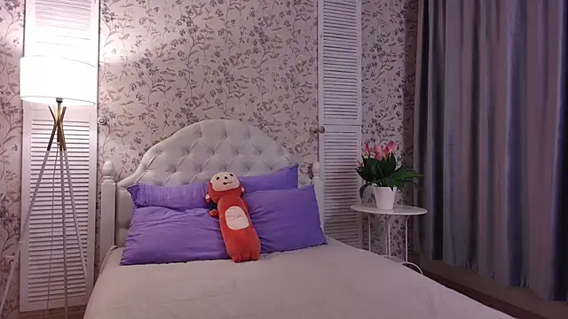 Snapshot of Wendy-Darling chatting on October 20, 2025, 1:28 am Wendy-Darling online show from October 20, 2025, 1:28 am