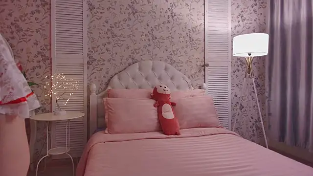 Snapshot of Wendy-Darling chatting on October 31, 2025, 1:06 am Wendy-Darling online show from October 31, 2025, 1:06 am