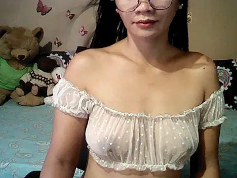 Snapshot of Mia_Rein chatting on April 6, 2026, 1:58 am Mia Rein online show from April 6, 2026, 1:58 am