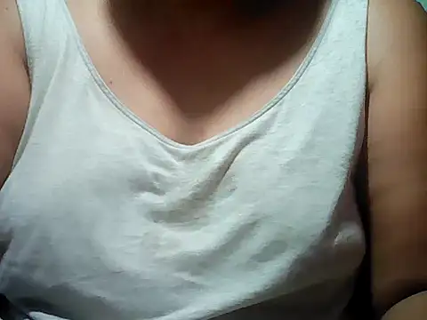 Snapshot of Sexyhorney4u chatting on April 30, 2026, 8:48 pm Sexyhorney4u online show from April 30, 2026, 8:48 pm
