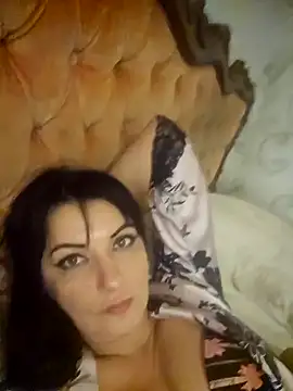 Snapshot of Flo_Sandra chatting on January 16, 2025, 8:25 pm Flo Sandra online show from January 16, 2025, 8:25 pm