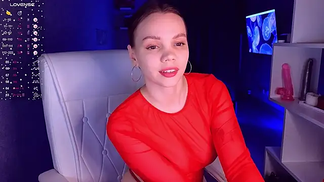 CreamySpot online show from December 10, 2024, 3:44 pm