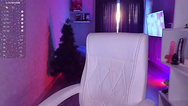 CreamySpot online show from December 13, 2024, 11:55 am