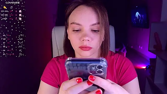 CreamySpot online show from February 28, 2025, 3:59 pm