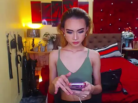 Snapshot of MeatyhorsecockMistress chatting on October 24, 2025, 12:45 pm MeatyhorsecockMistress online show from October 24, 2025, 12:45 pm