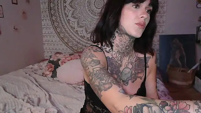 Snapshot of Rosaly_ chatting on December 21, 2024, 7:27 pm Rosaly online show from December 21, 2024, 7:27 pm