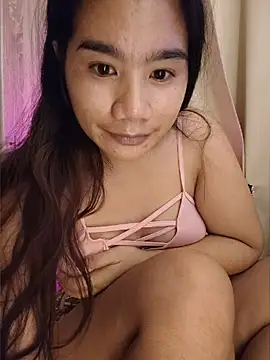 Kissy07 online show from August 4, 2026, 9:39 pm