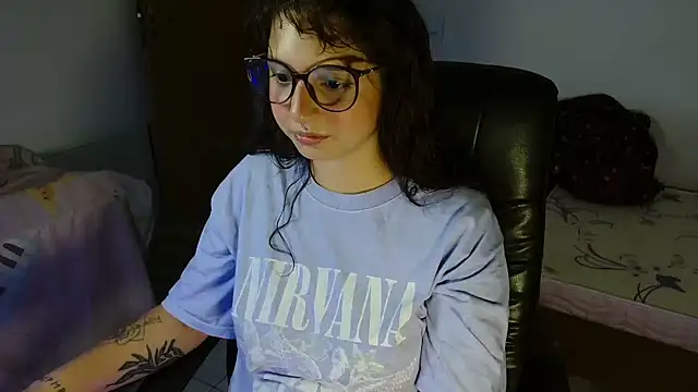 myamillor online show from January 6, 2025, 10:05 pm