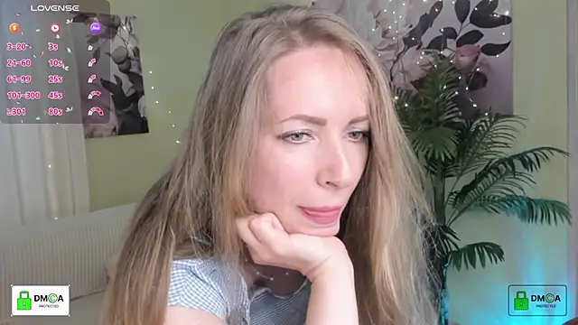 Snapshot of Queenymel chatting on May 28, 2026, 4:37 pm Queenymel online show from May 28, 2026, 4:37 pm