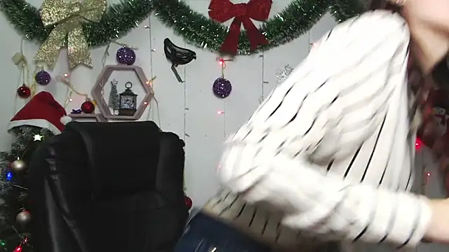 MilaLoona online show from December 23, 2024, 7:28 am