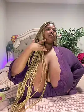 BigFineSelena online show from December 4, 2024, 10:46 am