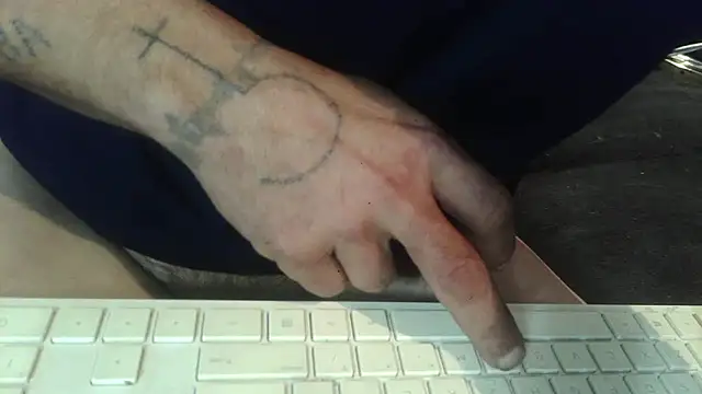 goodick4u28 online show from March 8, 2026, 2:26 am