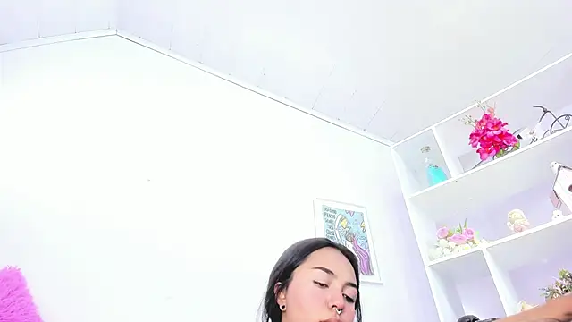 miss soffi  online show from May 7, 2026, 6:02 pm