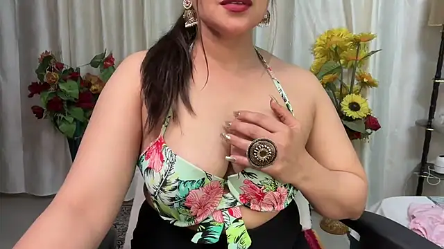 Snapshot of mahimagicdoll_DESI chatting on February 13, 2025, 6:48 pm mahimagicdoll DESI online show from February 13, 2025, 6:48 pm