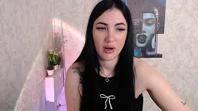 Snapshot of MisssShy_ chatting on October 13, 2025, 3:06 am MisssShy online show from October 13, 2025, 3:06 am