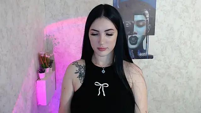 Snapshot of MisssShy_ chatting on October 17, 2025, 3:31 am MisssShy online show from October 17, 2025, 3:31 am